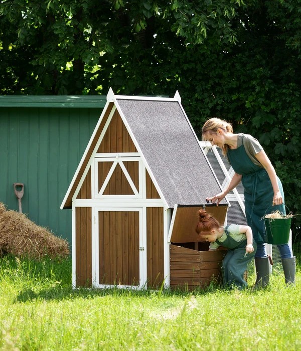 Dehner Lieblinge Hühnerstall Madita, Braun/weiß, Ca. B223/H173,5/T140 Cm 4 Dehner Lieblinge Hühnerstall Madita, Braun/weiß, Ca. B223/H173,5/T140 Cm – Bild 2