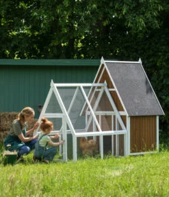 Dehner Lieblinge Hühnerstall Madita, Braun/weiß, Ca. B223/H173,5/T140 Cm 10 Dehner Lieblinge Hühnerstall Madita, Braun/weiß, Ca. B223/H173,5/T140 Cm -KERBL Store 6607600 WE MO 002 DehnerLieblingeHuehnerstallMadita