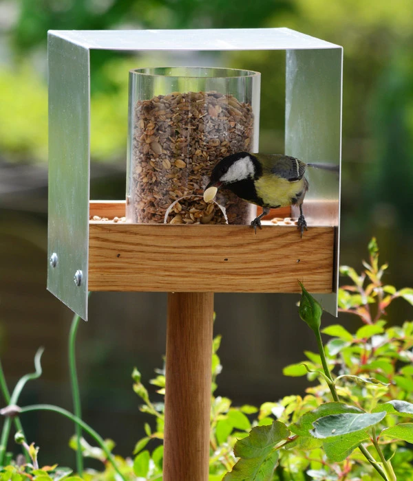 LUXUS-VOGELHAUS Futterhaus Bauhaus II, Braun/silber, Ca. B15/H16/T15 Cm 9 LUXUS-VOGELHAUS Futterhaus Bauhaus II, Braun/silber, Ca. B15/H16/T15 Cm – Bild 7
