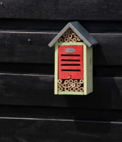 Esschert Design Insektenhaus, Ca. B17/H29/T14 Cm -KERBL Store 6857767 WE MO 001 EschertInsektenhotel